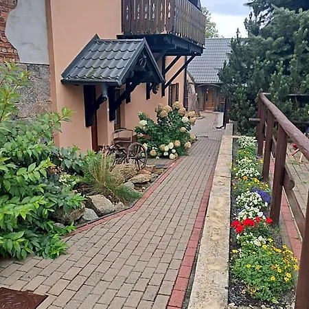 Hotel Stara Kuznia *